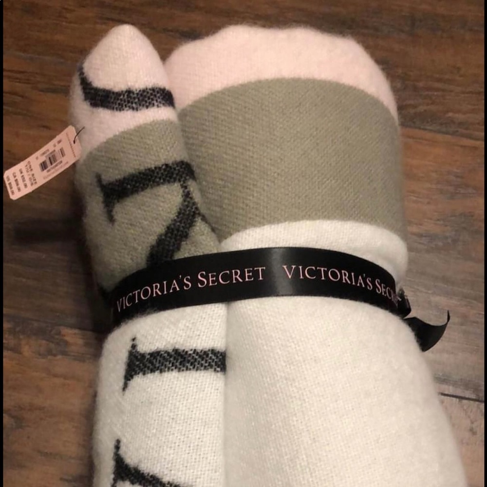 Victoria secret blanket